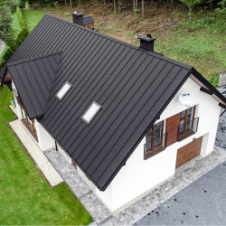 Stehfalz Panel Retro 25 für Dach & Wand Aluminium 0,60mm Stärke 554mm Breite 25µm Stucco mit Prägung Braunrot ca. RAL 3011